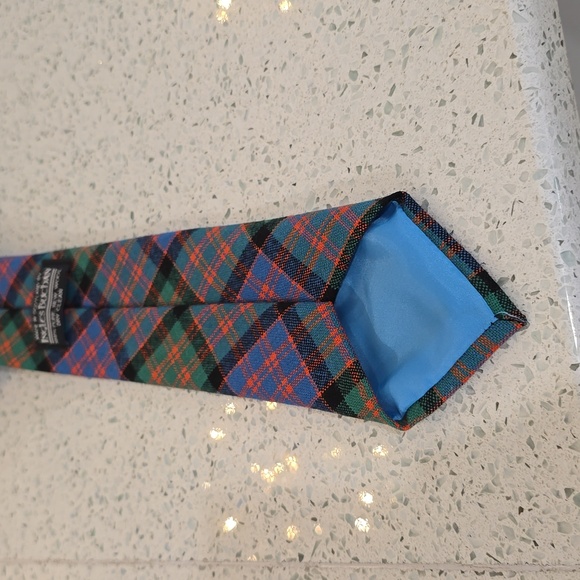 Wool Tartan tie, made in Scotland - Picture 4 of 6